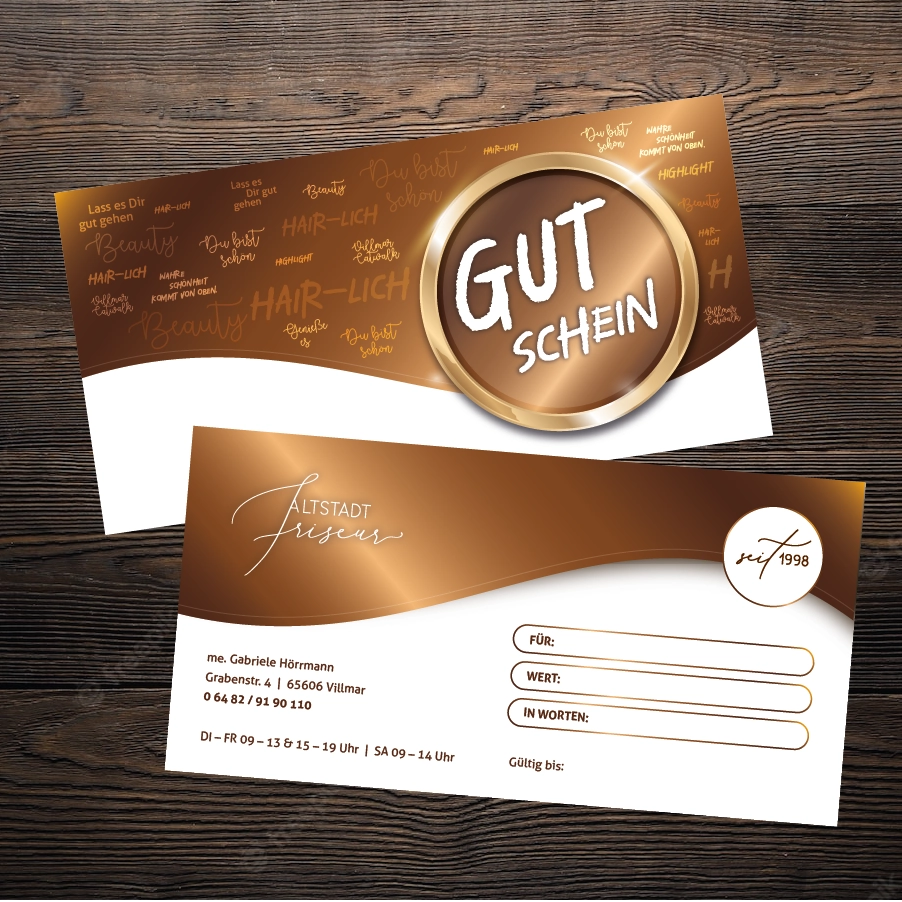 Bild von unseren Gutscheinen auf Holz